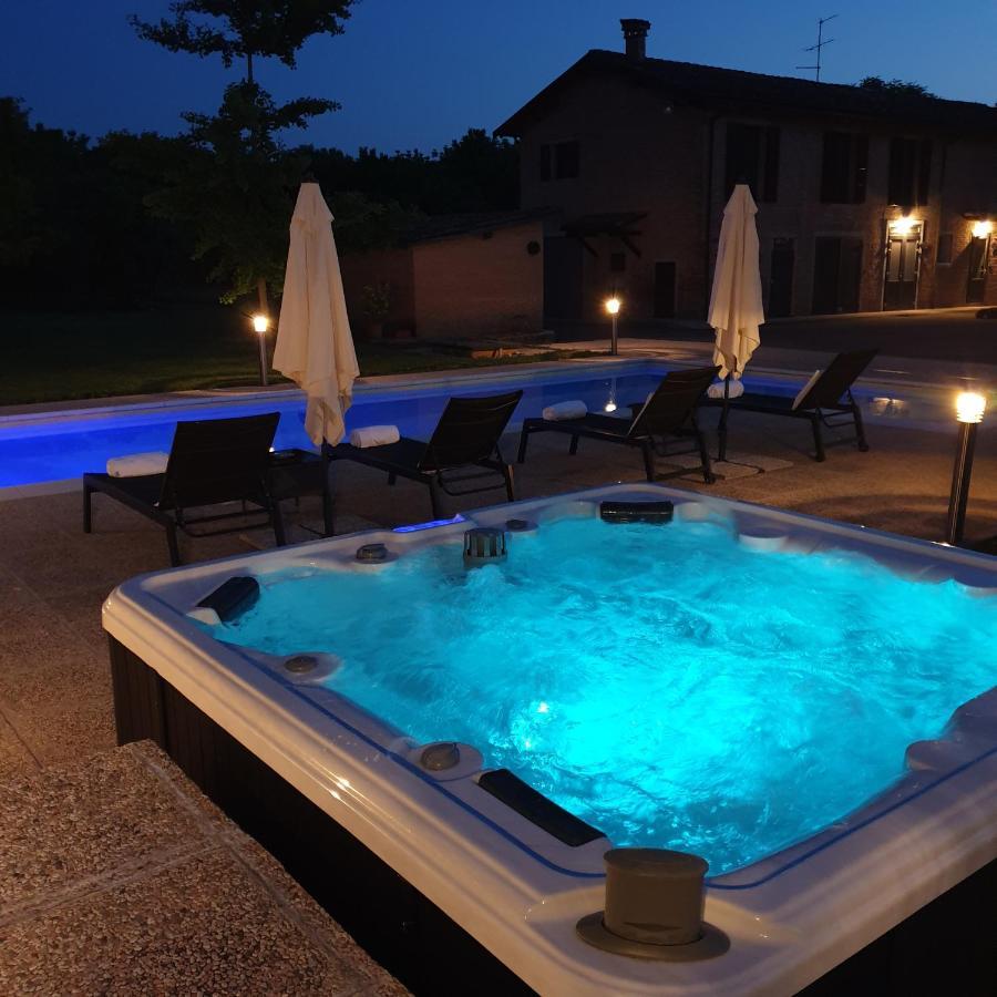 Casa delle Noci country house, pool&SPA Módena Exterior foto